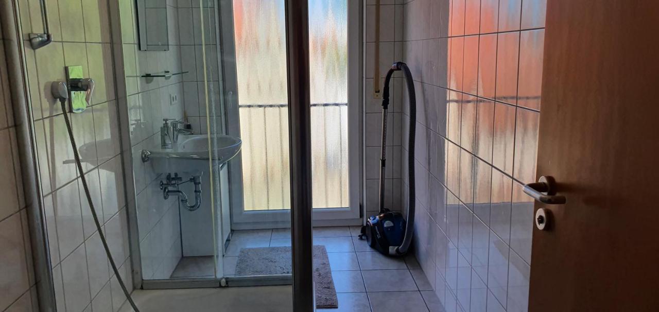 Outletcity Ferienwohnung 2 Metzingen  Exteriér fotografie
